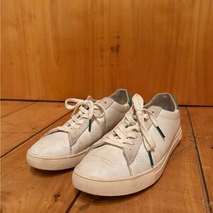 BRADLEY
White Leather Botanical Garden